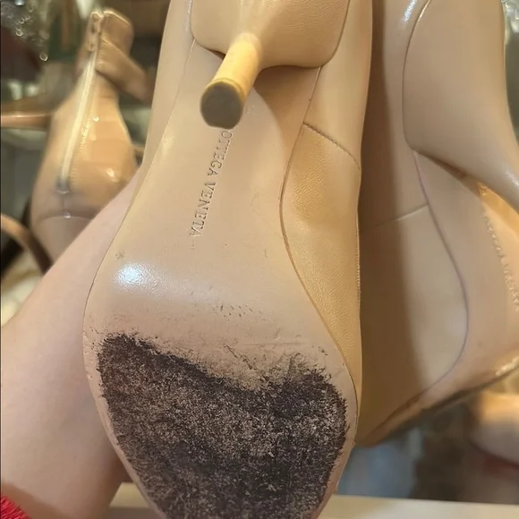 Bottega Veneta Women's nude Bow Pumps